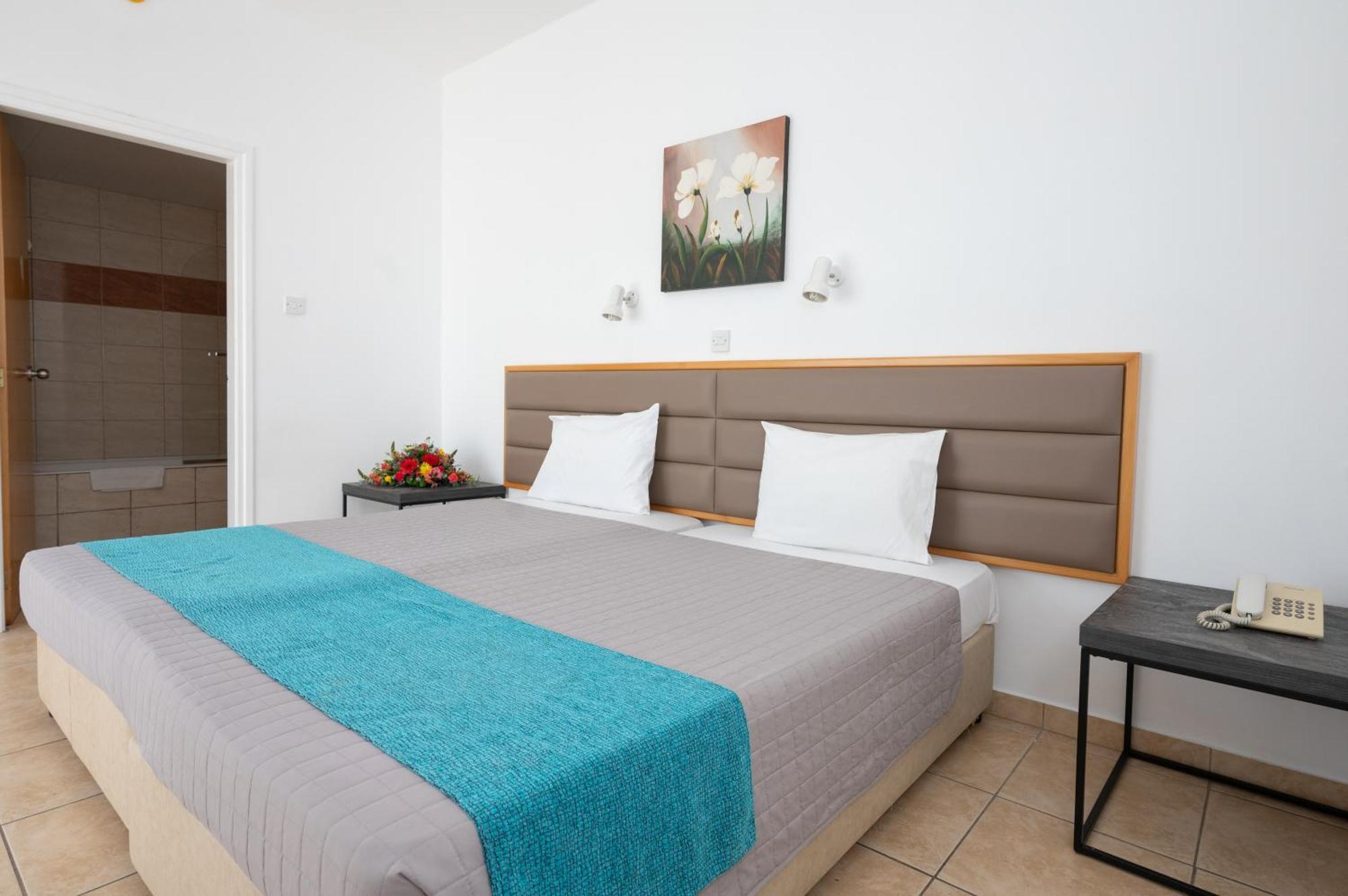 New Famagusta Hotel & Suites Ayia Napa Exterior foto