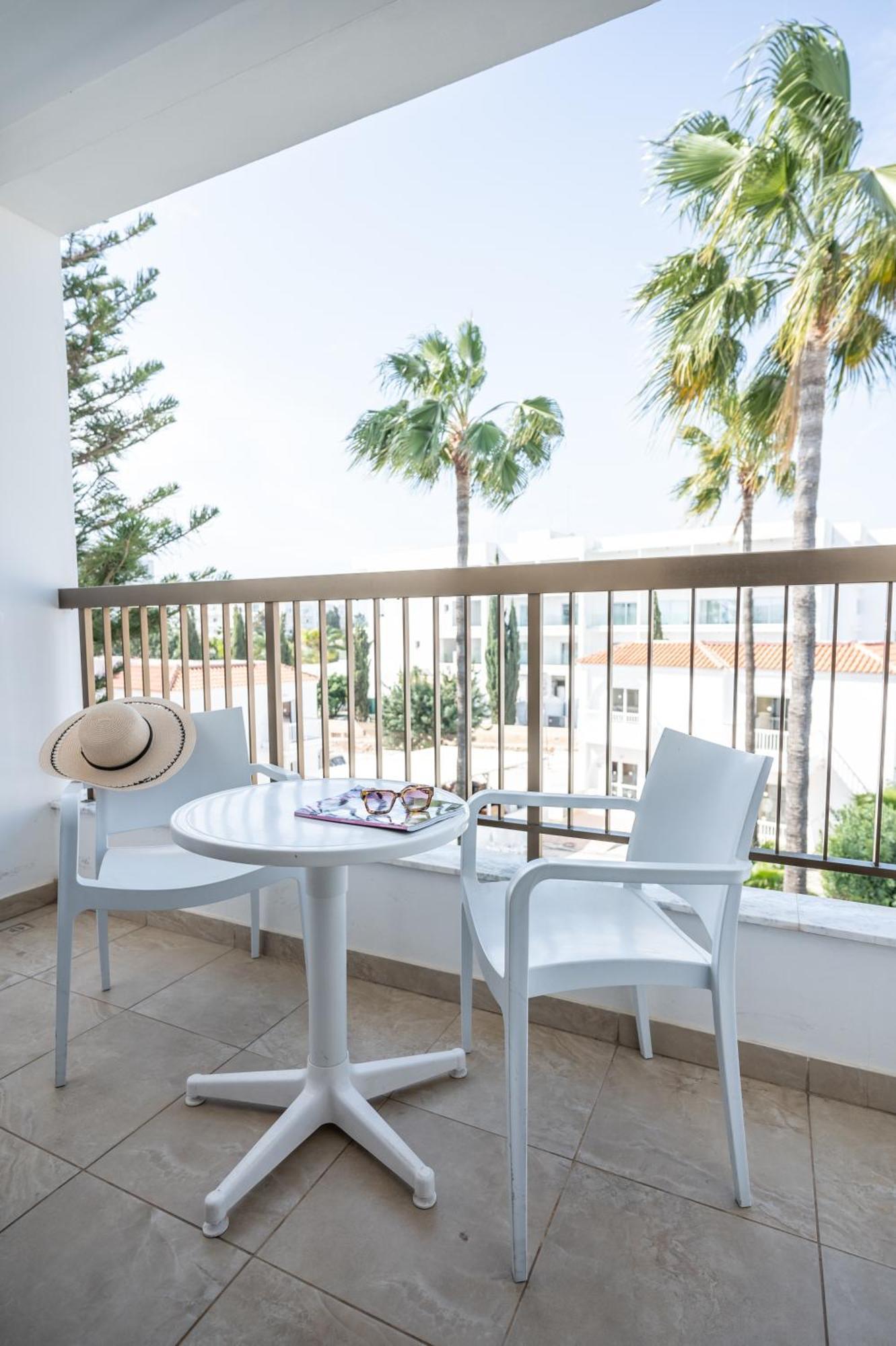 New Famagusta Hotel & Suites Ayia Napa Exterior foto